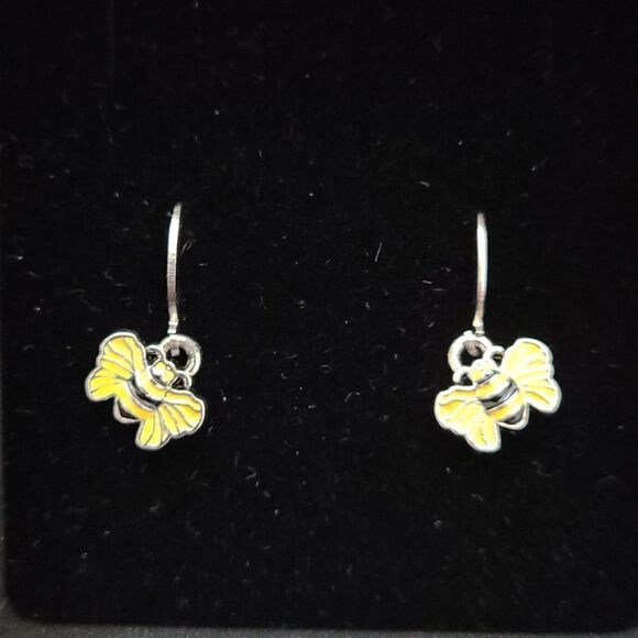 Annie & Belle Bee earings - Picture 1 of 3